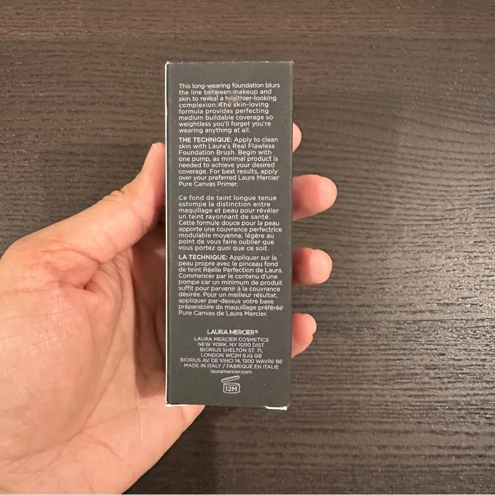 NEW Laura Mercier Real Flawless Foundation in Cardamom 5N2